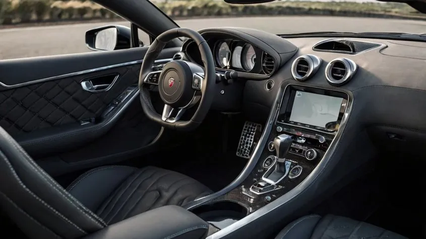 Aston Martin DBS Superleggera